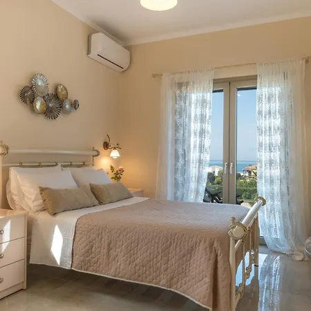 Aleli With Tennis Court Villa