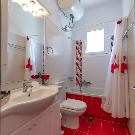 Aleli With Tennis Court Villa