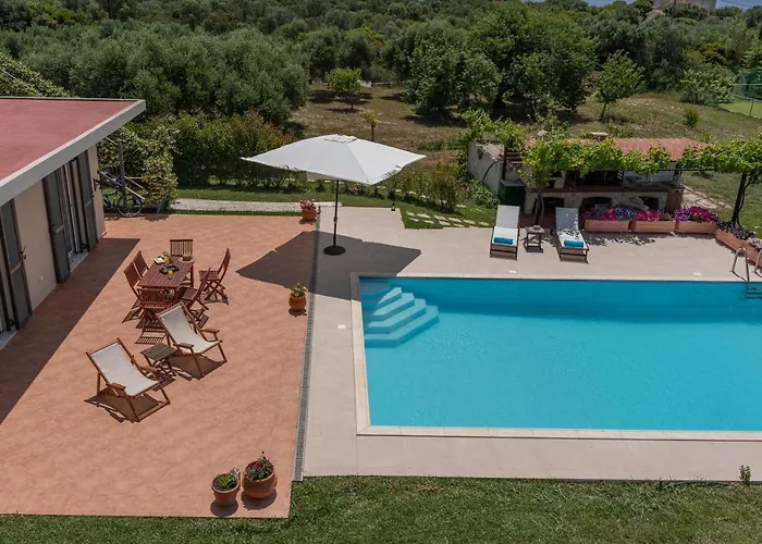 Villa Aleli With Tennis Court