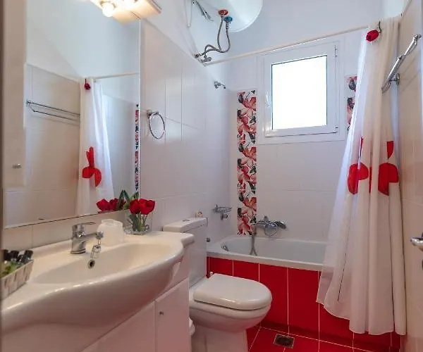 Aleli With Tennis Court Villa