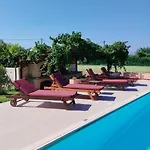 Villa Aleli With Tennis Court Minia