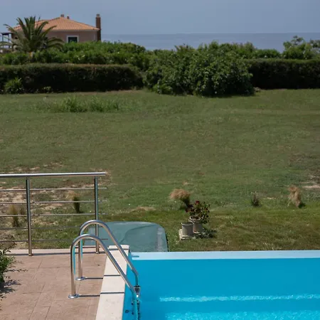 Βίλα Aleli With Tennis Court Μηνιά