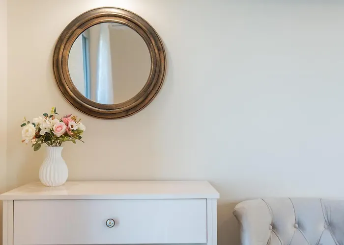 Aleli With Tennis Court Villa