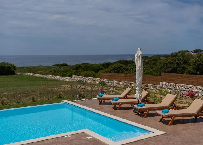 Aleli With Tennis Court Villa *